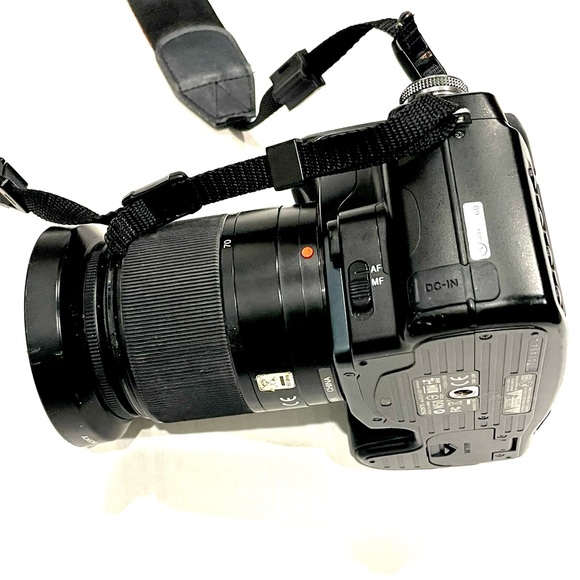 SONY Alpha DSLR A100 Camera - Picture 9 of 9